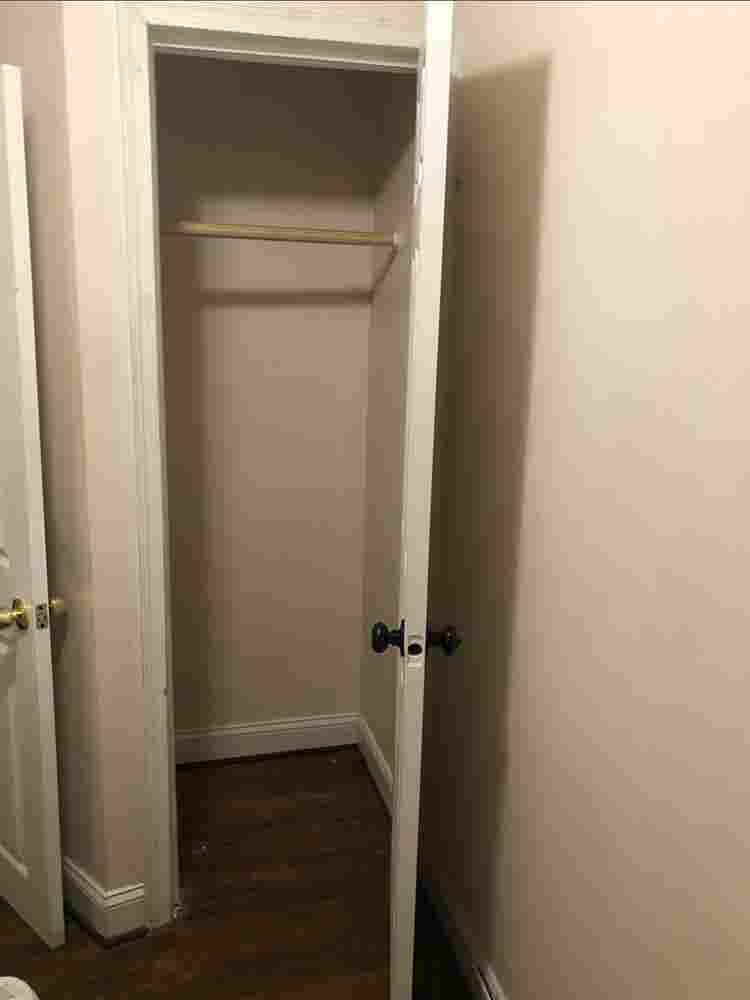 $ Very Small Room BelAir-Edison