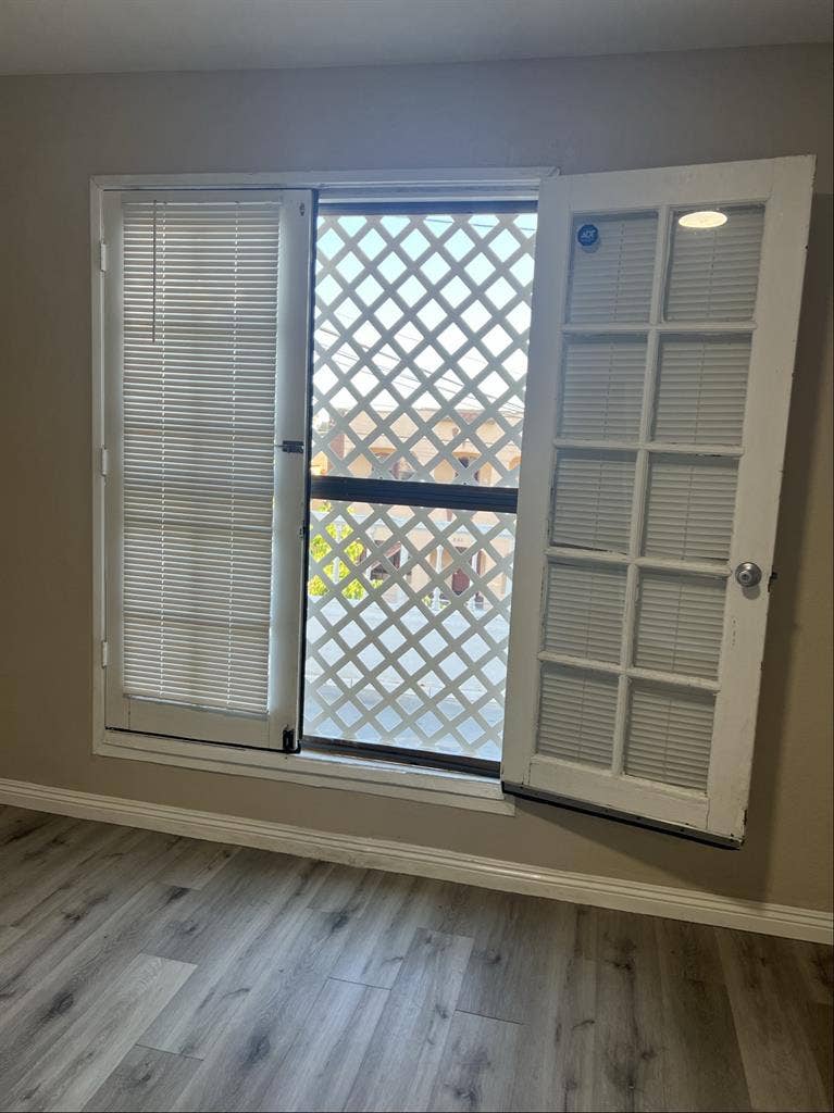 2 ROOMS AVAILABLE ASAP MOVE IN