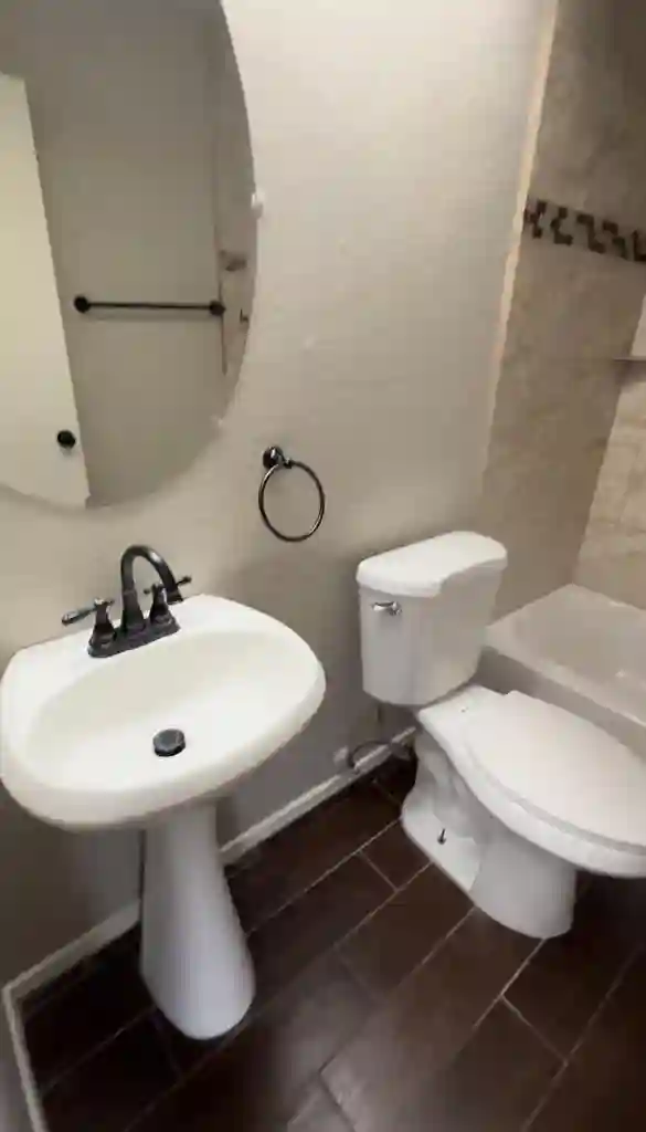 In Need of New Roommatees