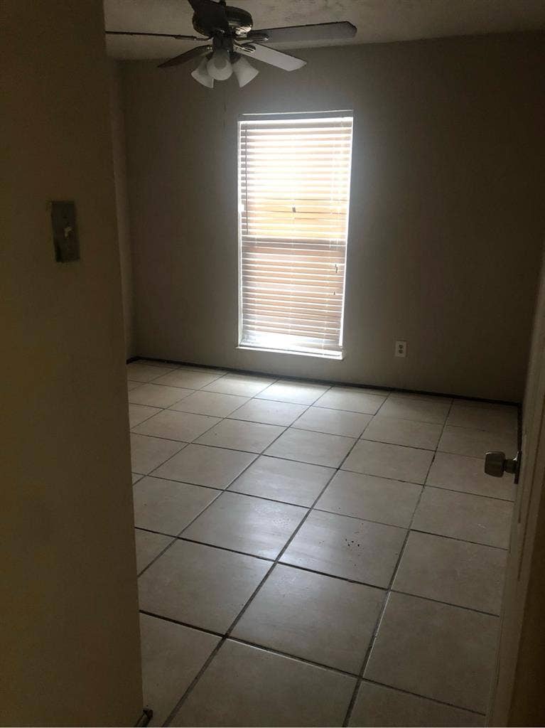 Room For Rent in A House