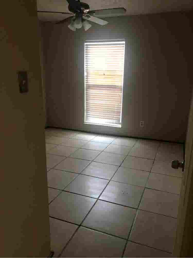 Room For Rent in A House