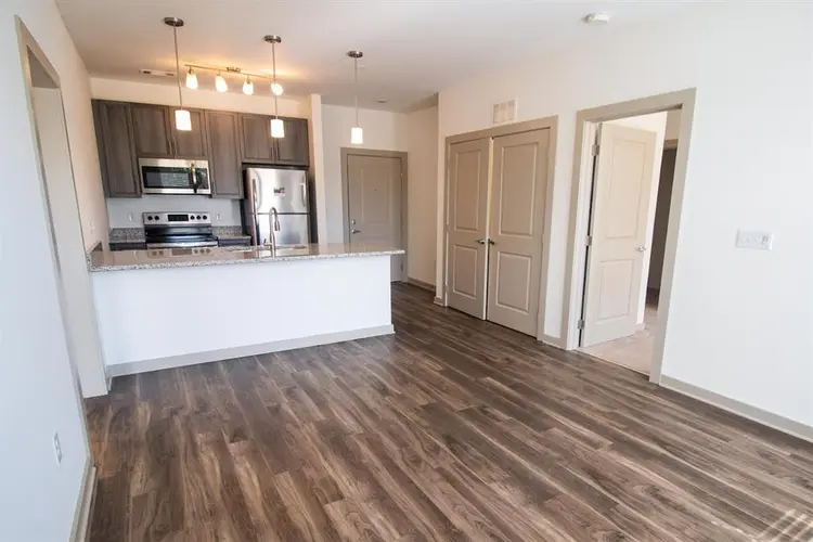 Jane at Moores Lake (Private room)