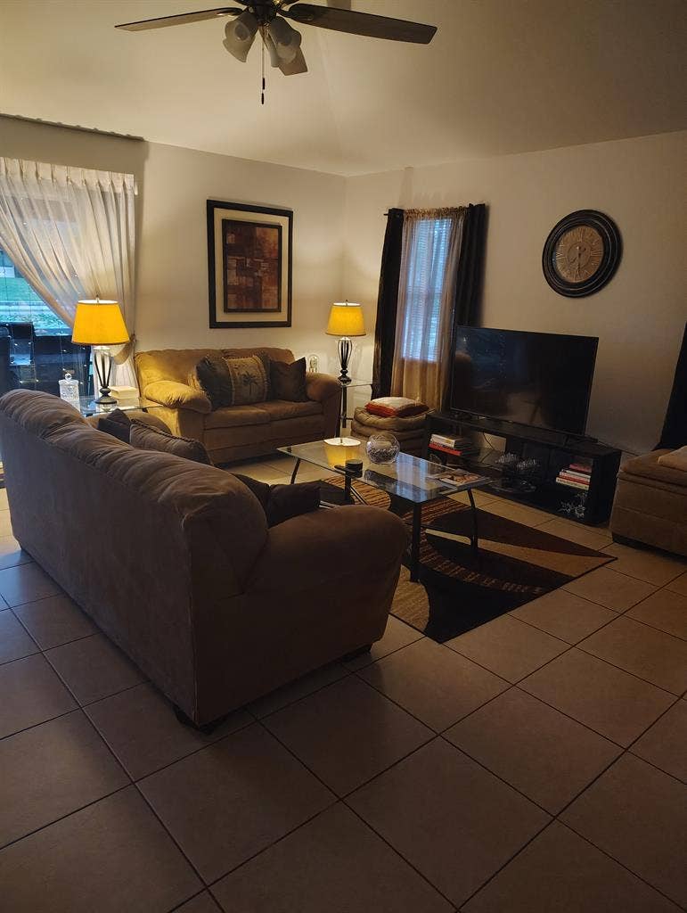 Looking for a Roommate