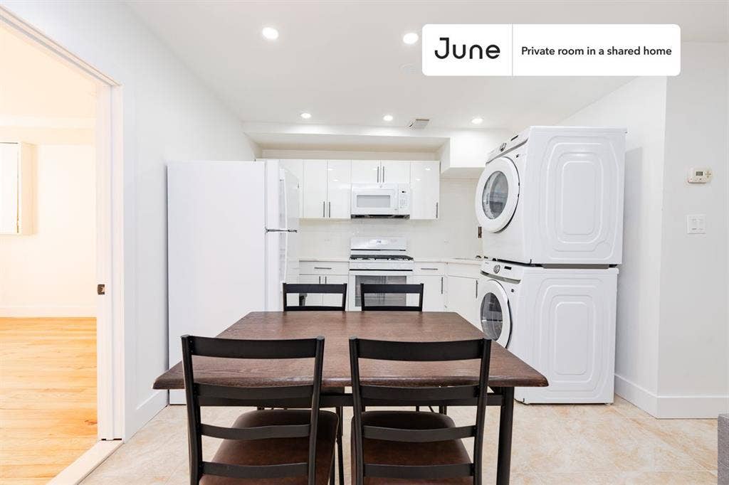 3 BR in New York City