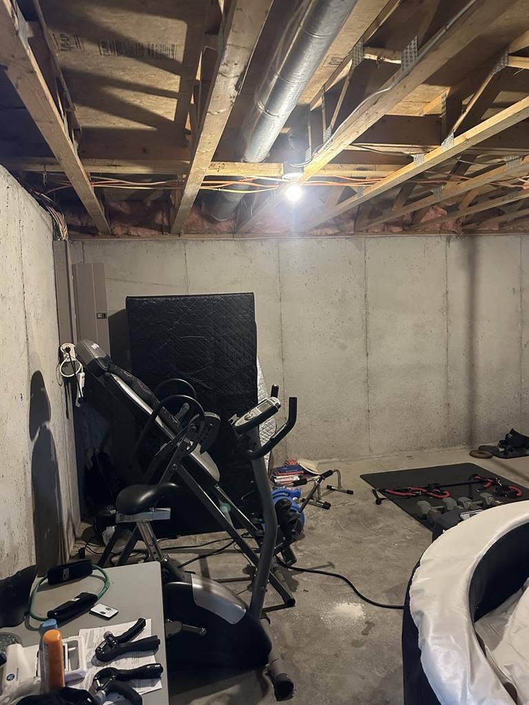 $/month room, utilities included