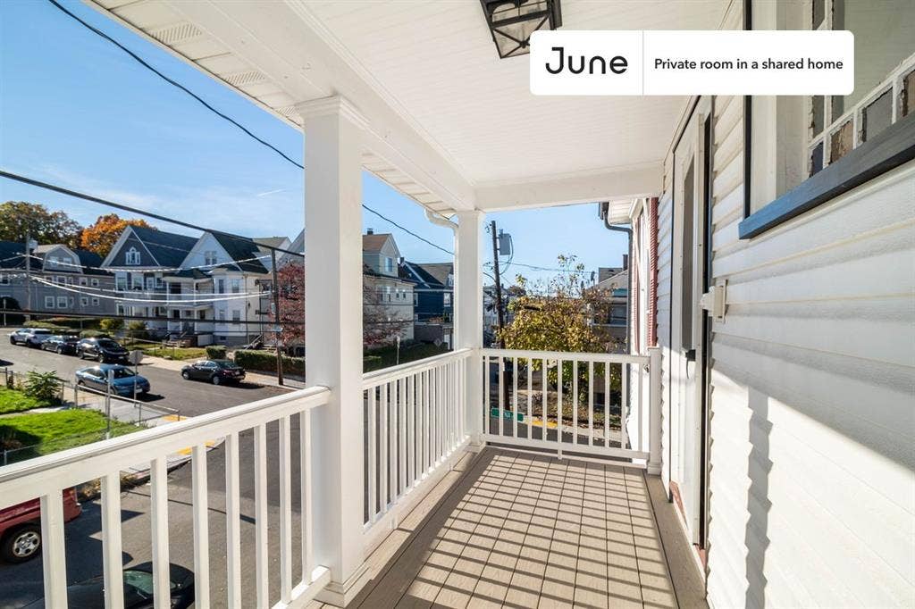 7 BR in Boston