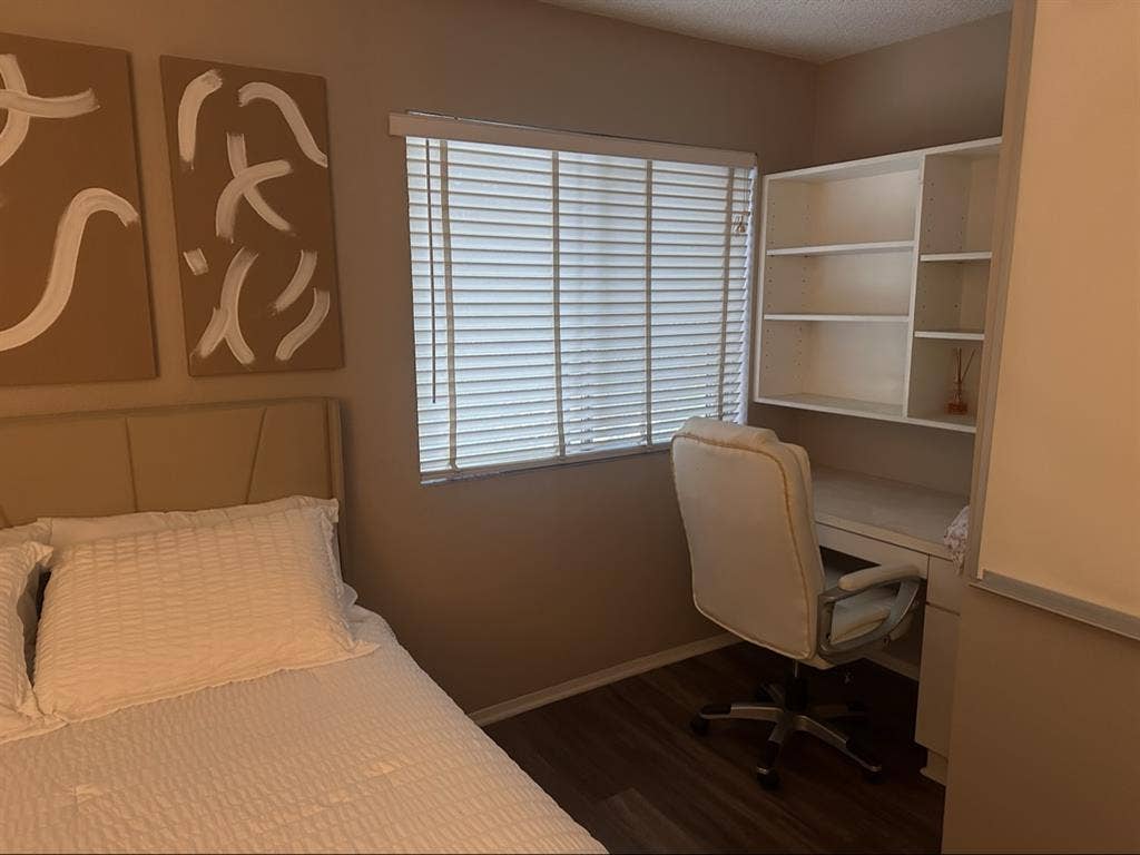 TWO ROOMS FOR RENT IMPERIAL BEACH