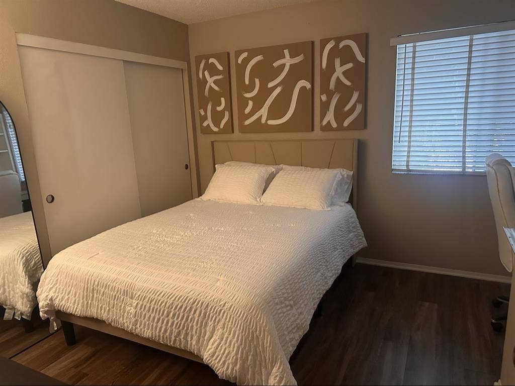 TWO ROOMS FOR RENT IMPERIAL BEACH