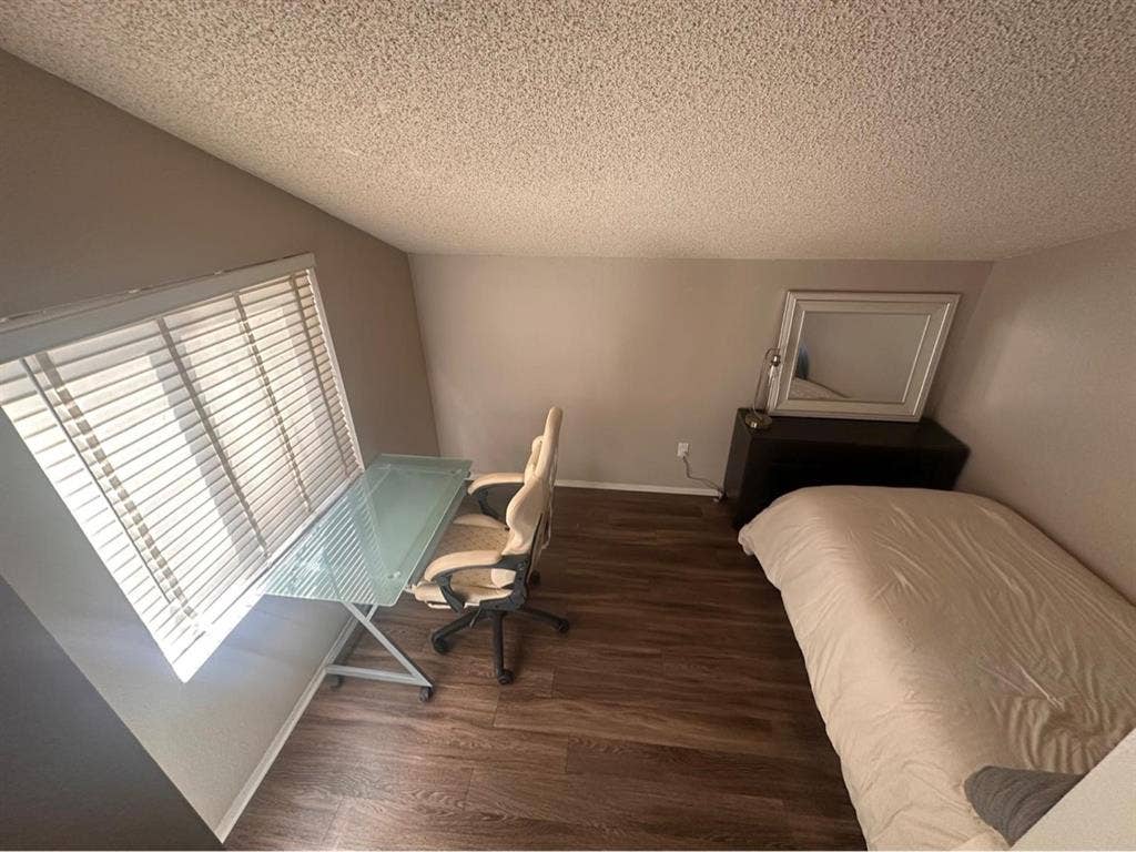 TWO ROOMS FOR RENT IMPERIAL BEACH