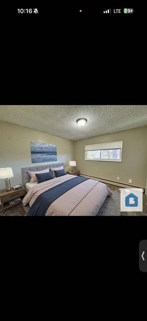 Looking for roommate