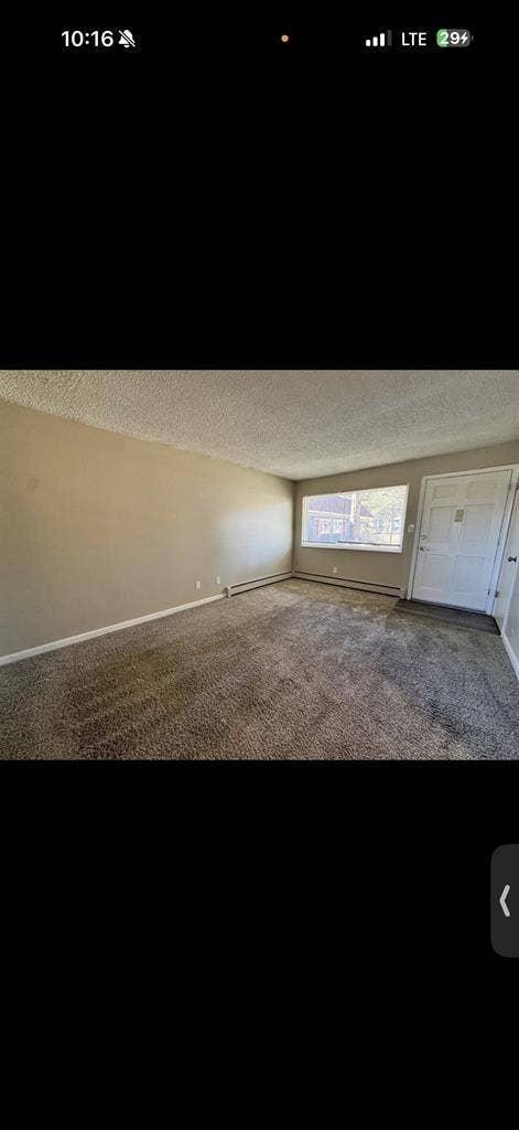 Looking for roommate