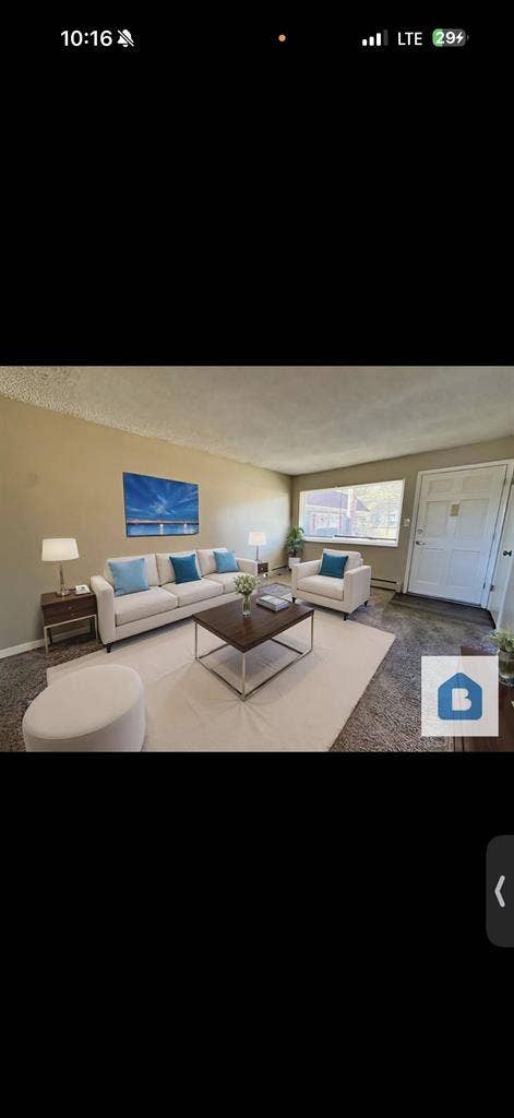 Looking for roommate