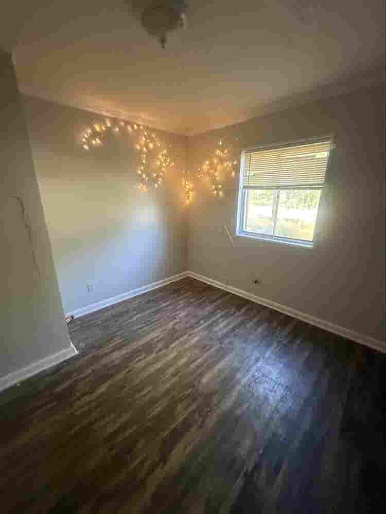 Lookin for a roommate!!