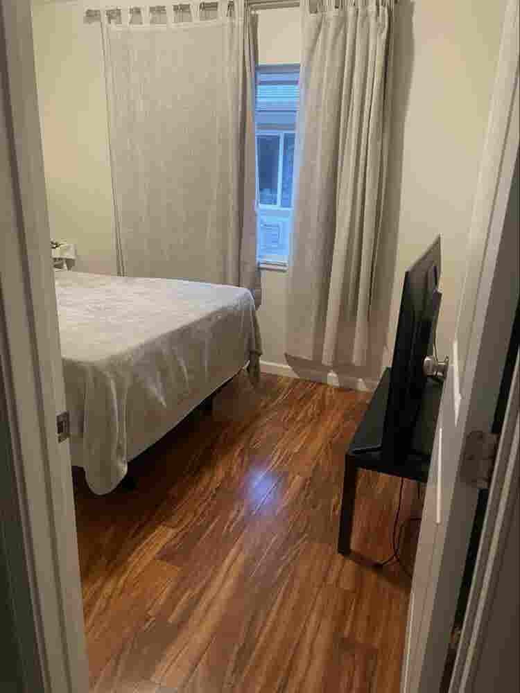 Centrally located furnished room
