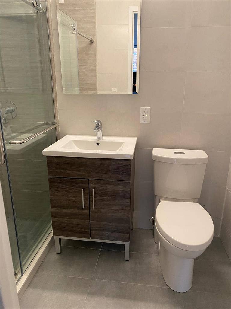 ✨Spacious and Sunny Room - Midtown✨