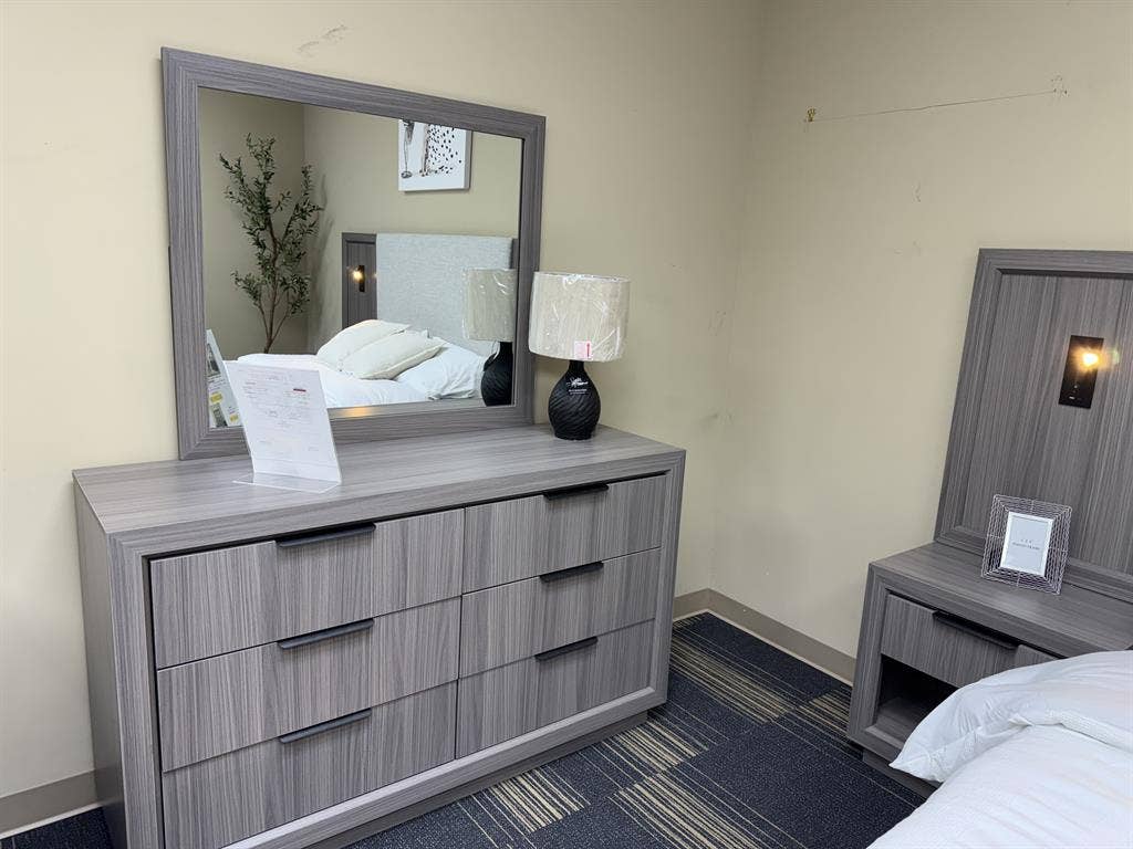 Master bedroom for rent