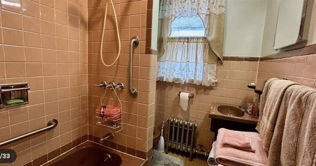 Acker Ave Scranton -Roommate wanted