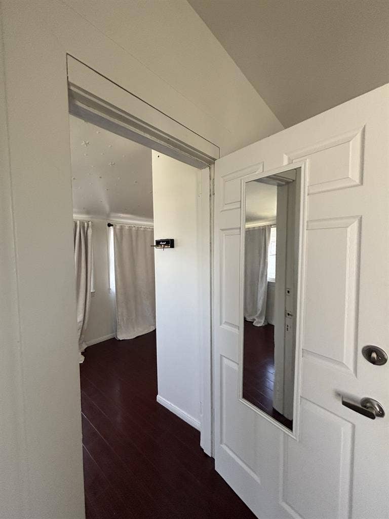 Looking for  people for room!