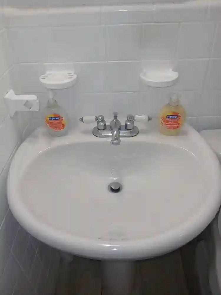 Single room Available February 1st