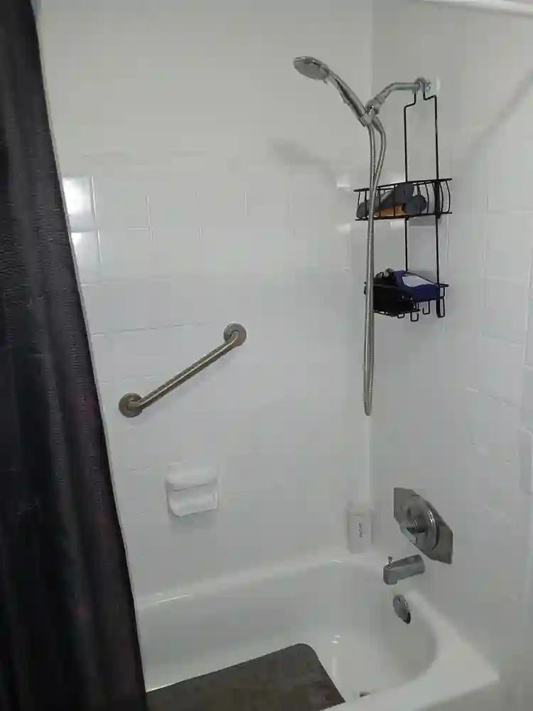 Single room Available February 1st