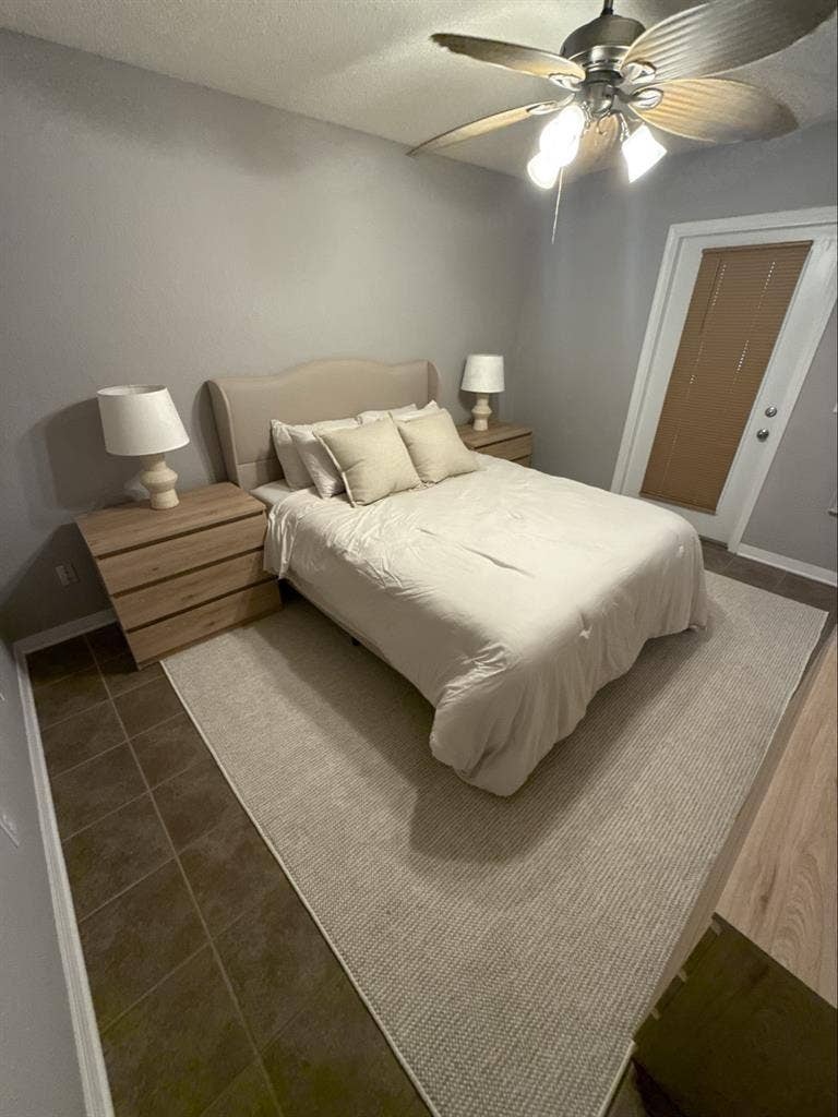 2 Rooms available for rent