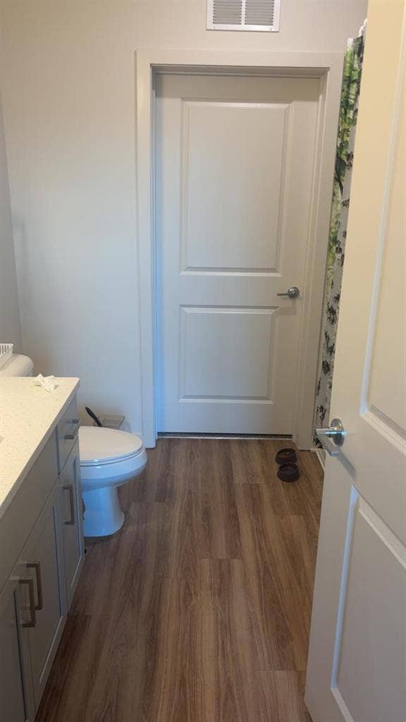 Lease transfer for a  apartment