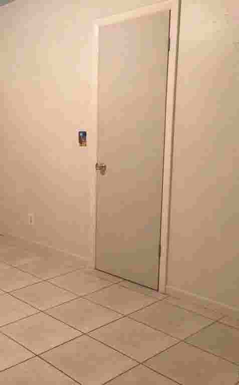 Room for rent near the Federal Hwy.