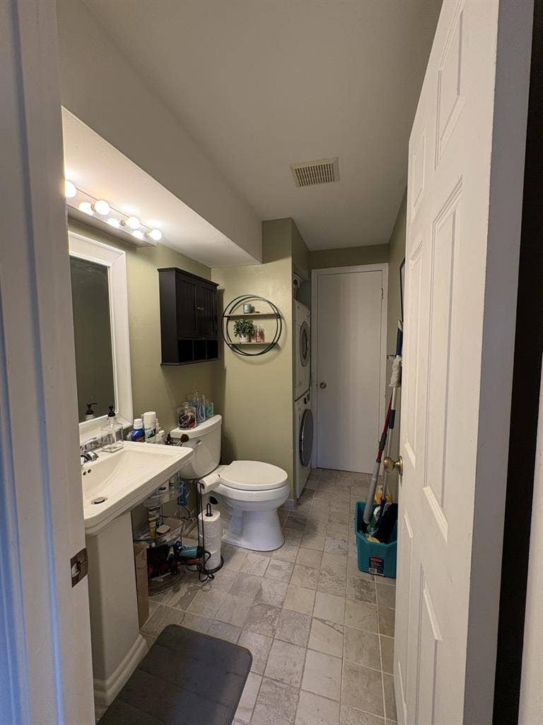 $/Private Room in Shared 2Br