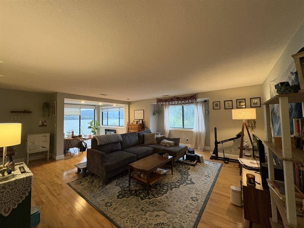 $/Private Room in Shared 2Br