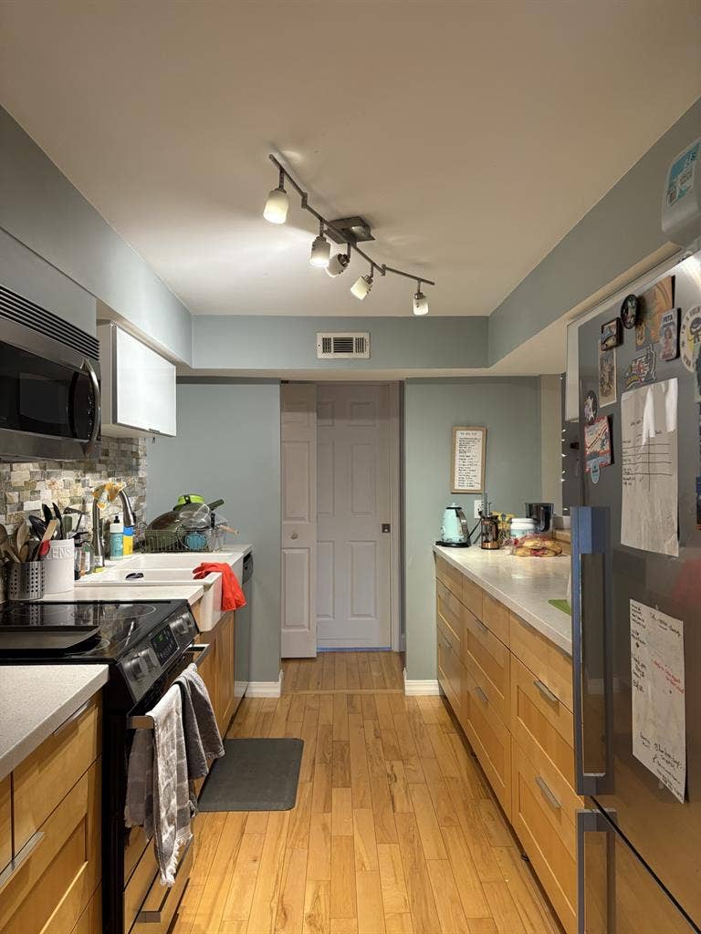 $/Private Room in Shared 2Br