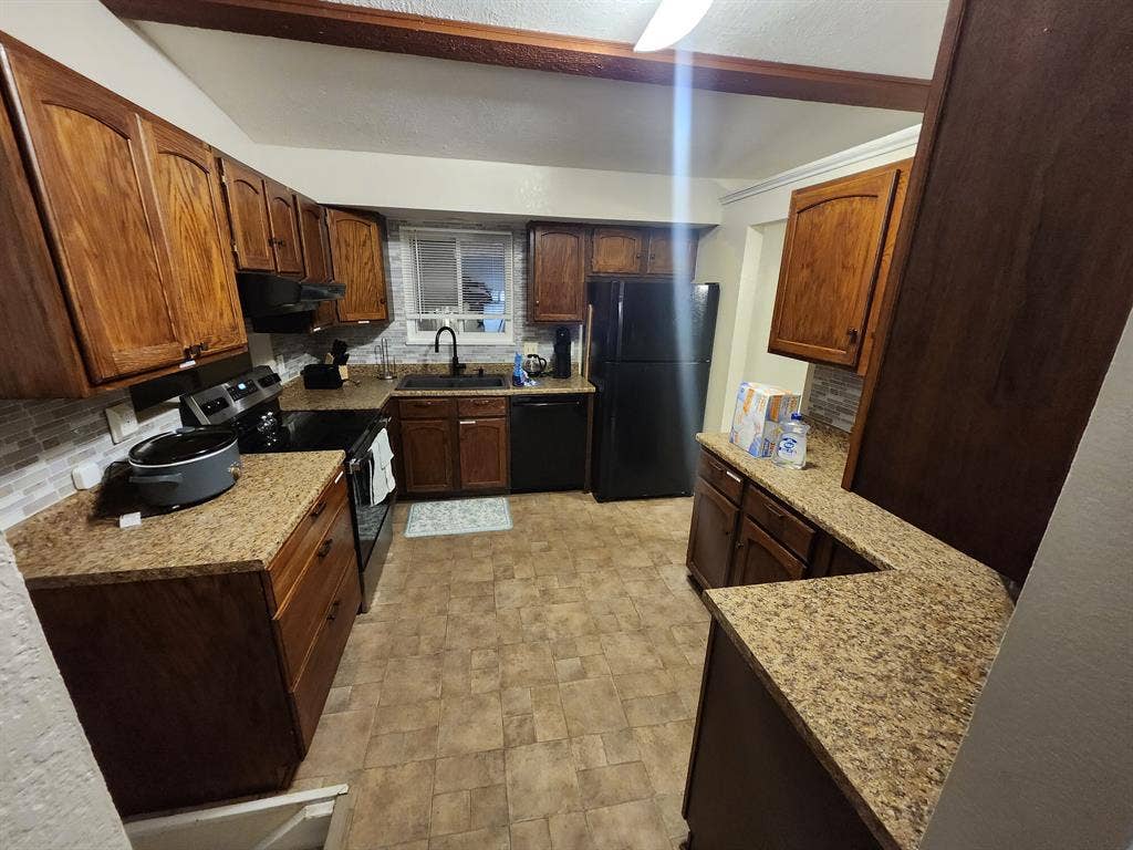 Private Room in Female-only House