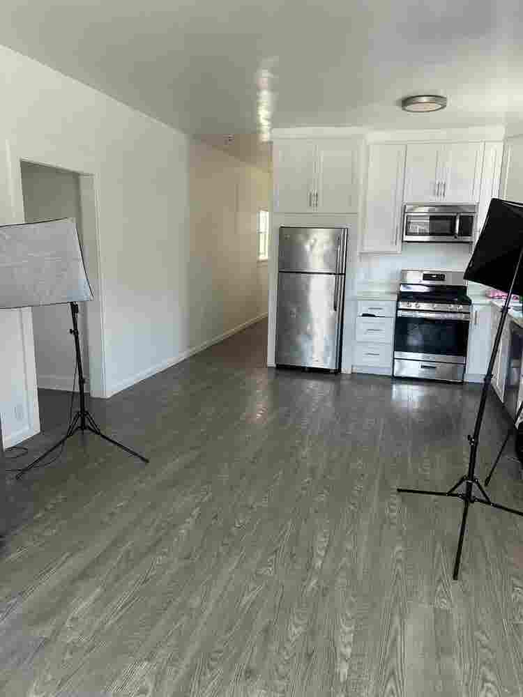 3 ROOMS AVAILABLE TO RENT WEST LA