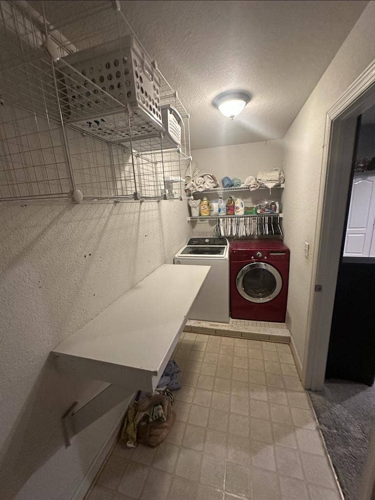 Room for rent in house