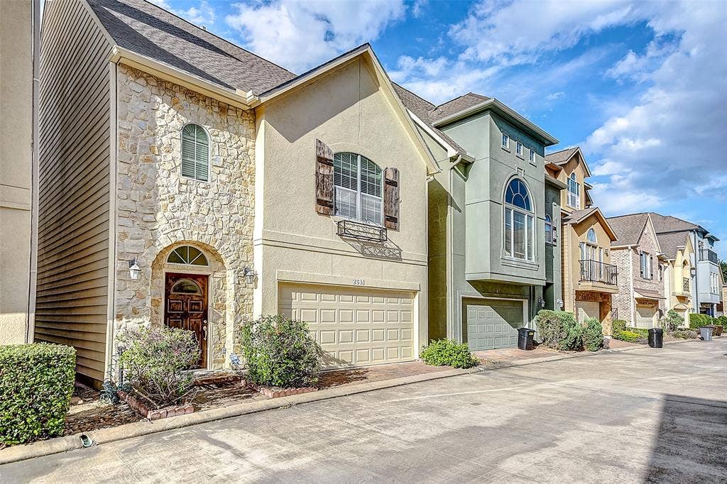 Furnished Room in a Gated Community