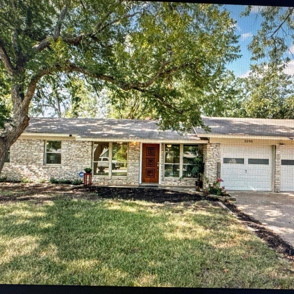 Quiet neighborhood south austin