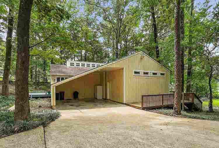 Spare 3rd bedroom for rent in house