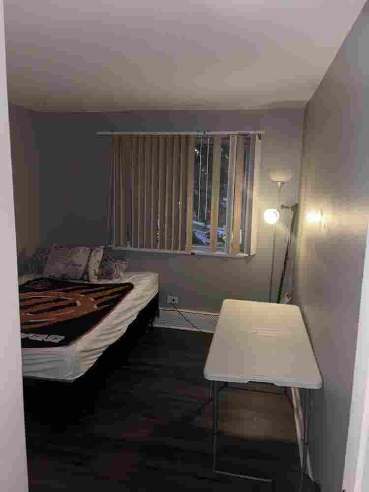 Room for rent Rogers park