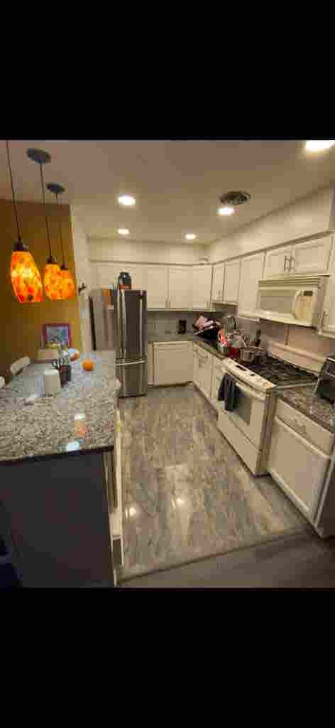 Room for rent Rogers park