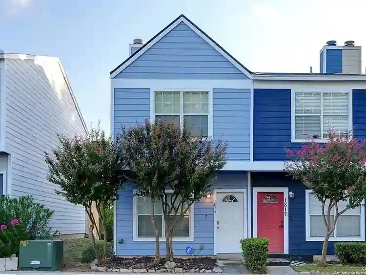 bath quaint townhouse