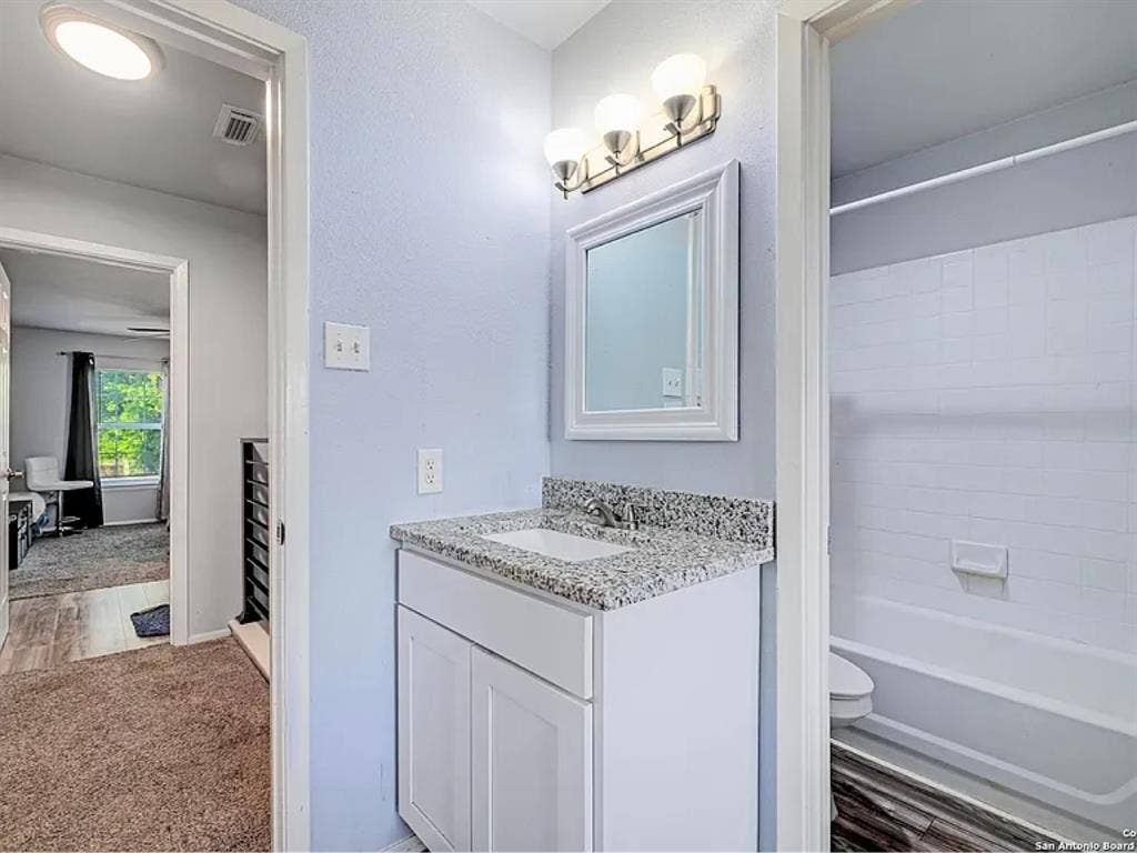 bath quaint townhouse