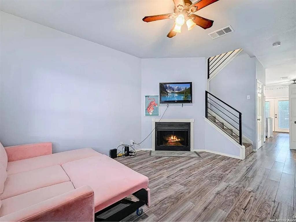 bath quaint townhouse