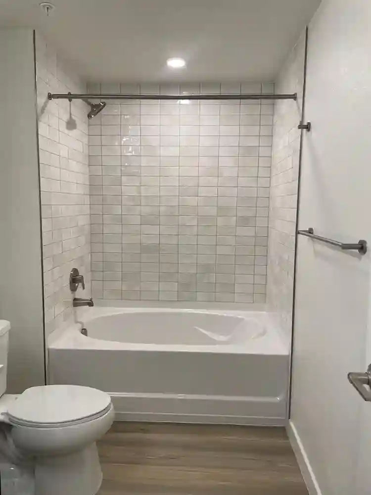 Gorgeous brand new ensuite apt