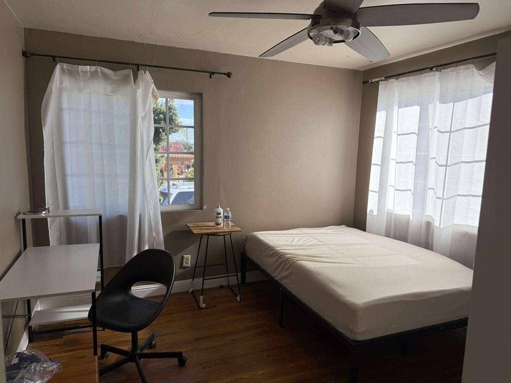 Private room for rent