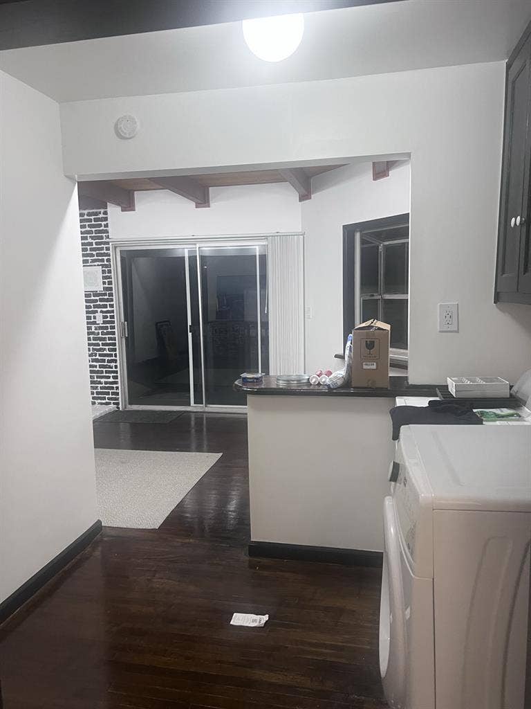 Looking for a roommate