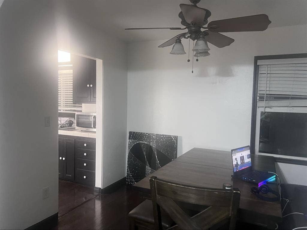 Looking for a roommate