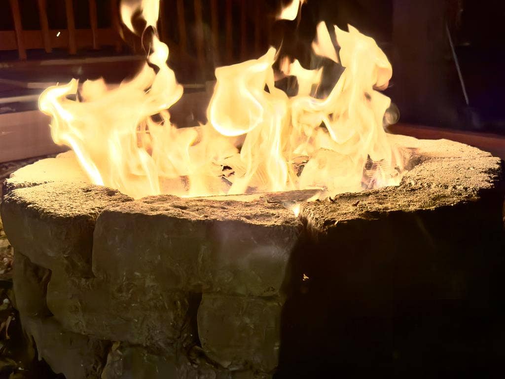 House with Rooms available for rent