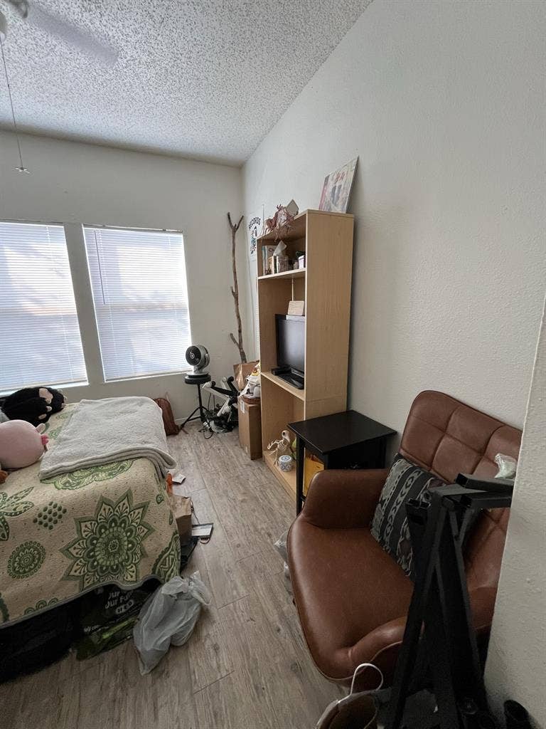 Room w/ Closet & Personal Bathroom