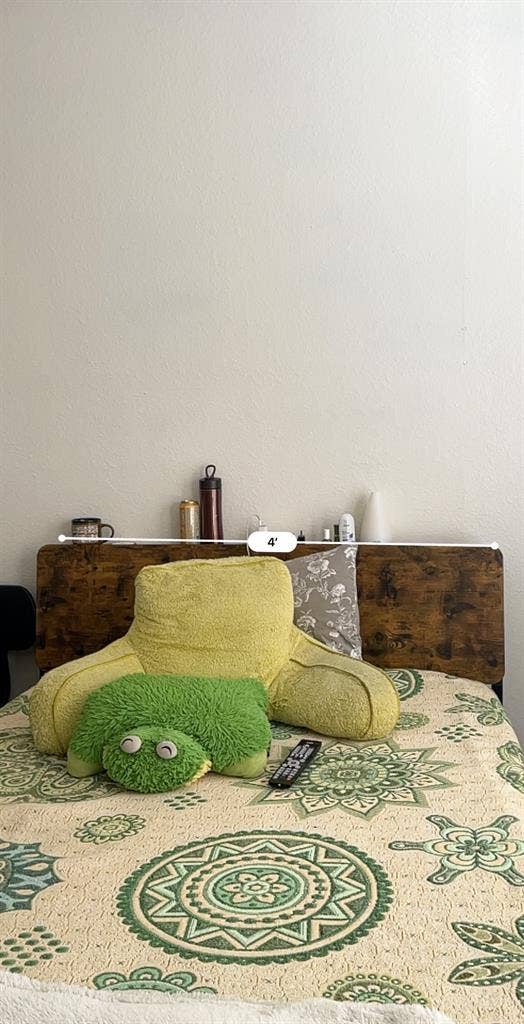 Room w/ Closet &amp; Personal Bathroom