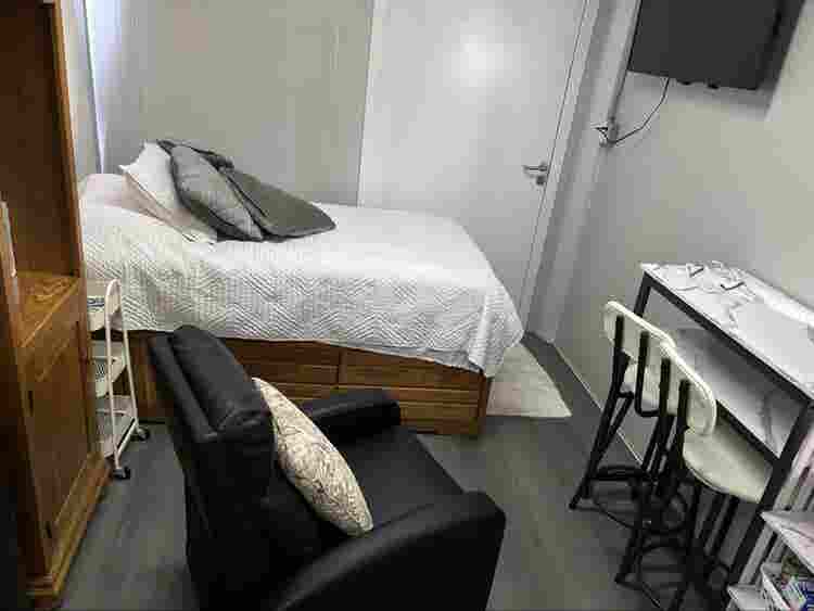 Cozy studio for 1 person no pet!! I