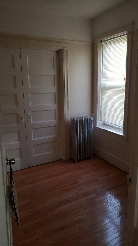 Spacious bedroom for one,Decent Fee